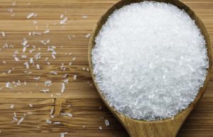 No es la sal, ni el azúcar, este es el peor veneno blanco que comemos todos los días