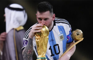 Lionel Messi recibe el Balón de Oro del Mundial de Catar-2022