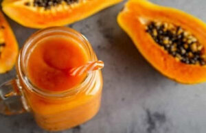 Batido de papaya con limón para el hígado graso
