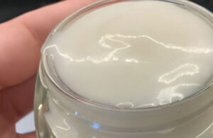 Esta crema facial deja tu piel blanca y sin arrugas: 3 ingredientes